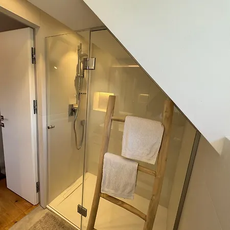 Apartman Gloria - *