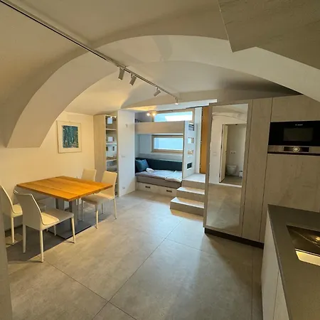 Apartment Gloria - *
